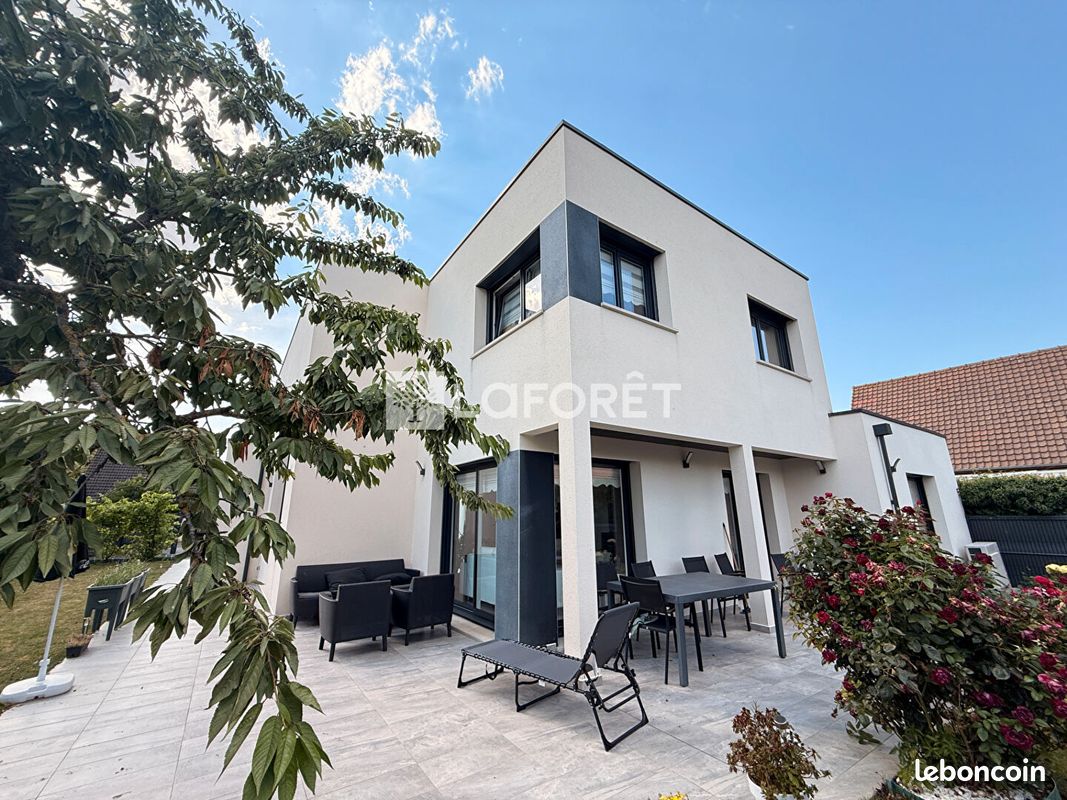 Maison 7 pièces 203 m² (image 1)