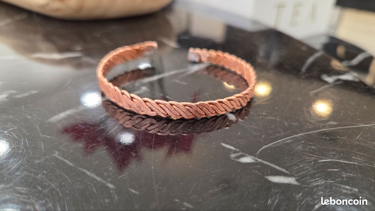 Bracelet Vintage 64mm En Cuivre/laiton - Creux Et Léger - Métal Doré