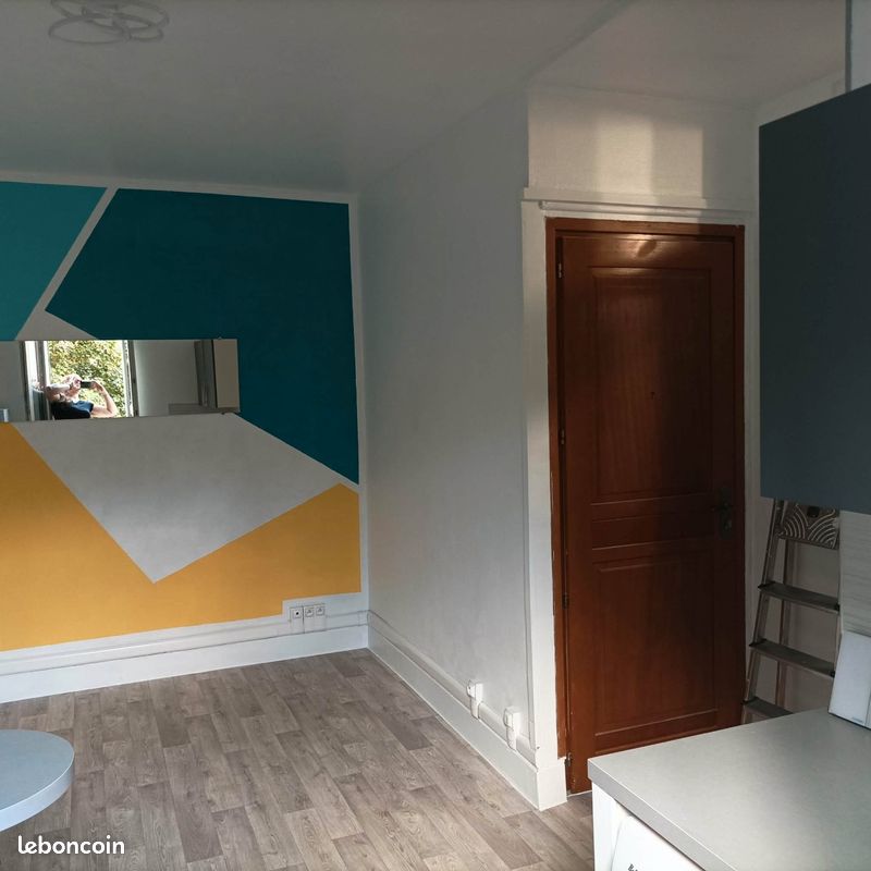 Appartement 2 pièces 27 m² · à Saint-Priest · 27 m² · 650 €