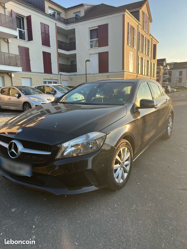 Mercedes Classe A 180 Intuition – Essence – 122 ch – 2016 - 95000km (image 1)