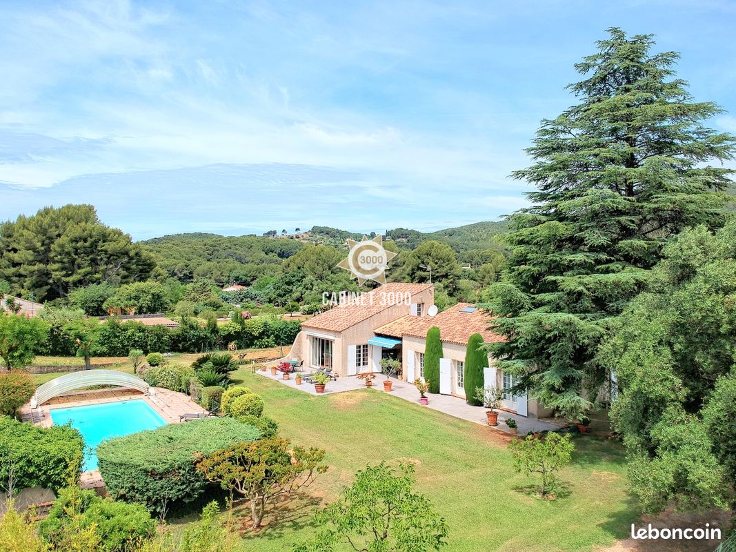 Maison 7 pièces 200 m² · à Sanary-sur-Mer · 200 m² · 1 350 000 €