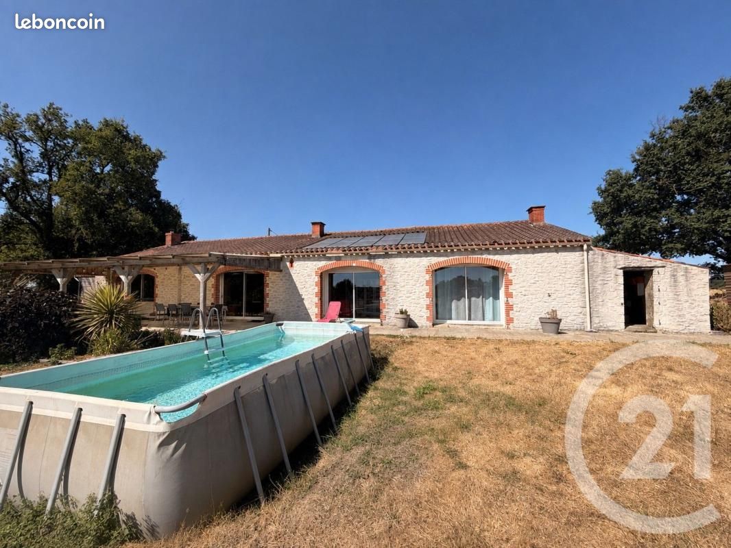 Maison 6 pièces 171 m² · à Maché · 171 m² · 337 600 €