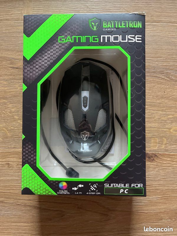 Tapis de gamer et souris de gamer (image 2)