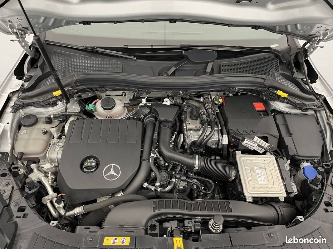 MERCEDES GLA 250 e 8G-DCT AMG Line (image 20)