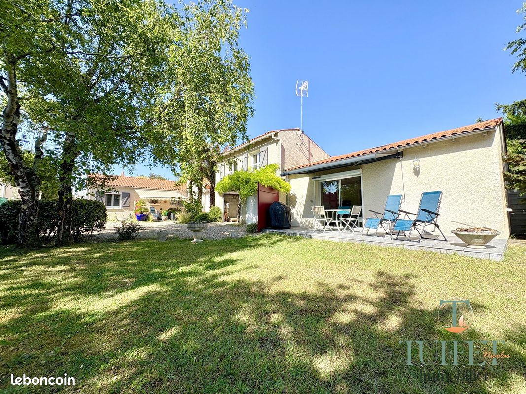 Maison 8 pièces 202 m² · à La Tremblade · 202 m² · 439 900 €