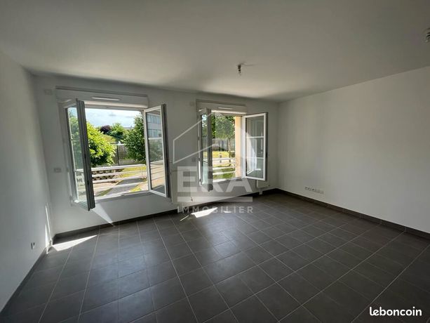 Studio 1 pièce 28 m²