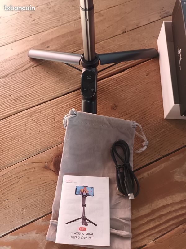 Stabilisateur Smartphone Qimic Avec Trépied Et Télécommande - 920mAh - Pour IOS/Android
