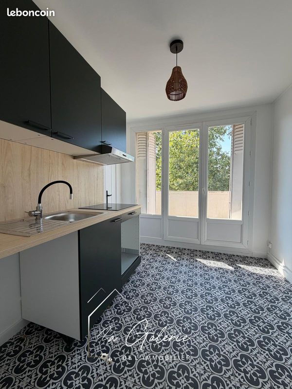 Appartement 4 pièces 68 m² · à Grenoble · 68 m² · 140 000 €