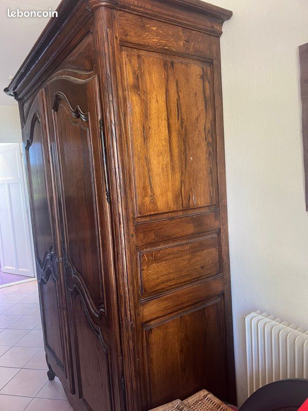 Grande armoire en chêne massif de qualité (image 2)