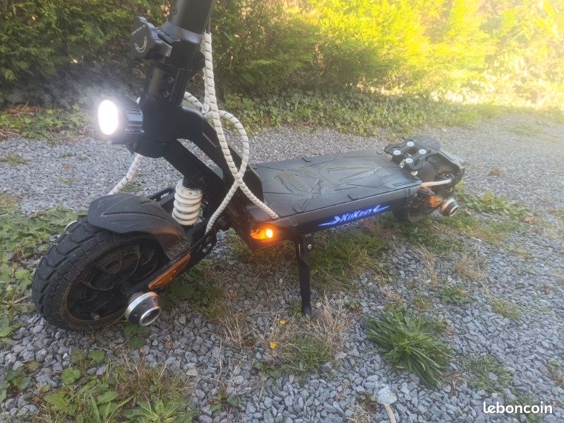 Trotinette électrique (image 1)