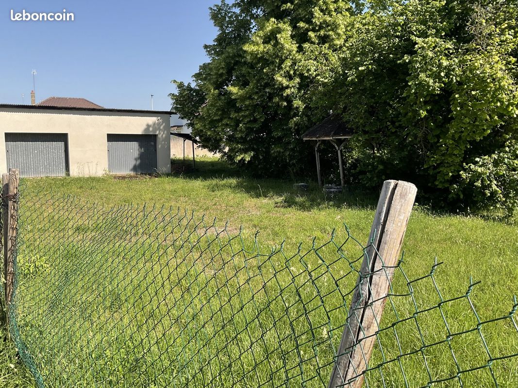 Terrain 700 m² · à La Chapelle-Saint-Luc · 700 m² · 85 000 €