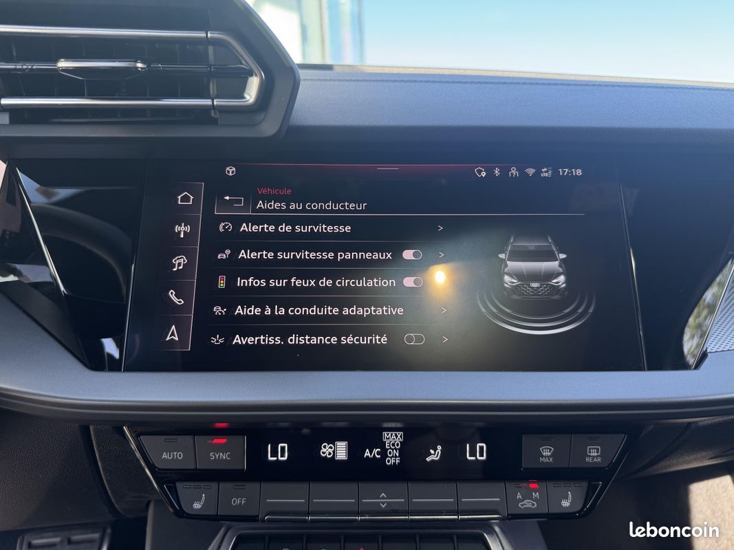 AUDI A3 Sportback TFSI Mild Hybrid 150 S tronic 7 S line (image 25)