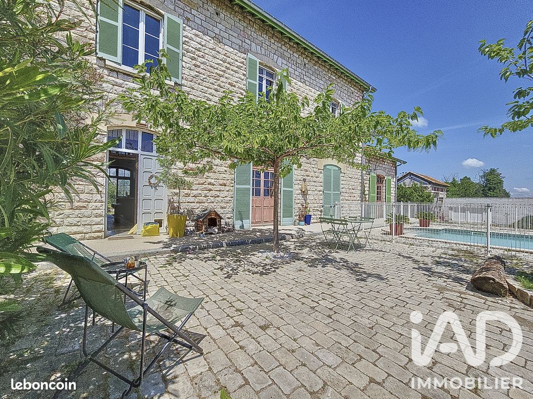 Maison 6 pièces 156 m² · à Capestang · 156 m² · 1 350 €/mois