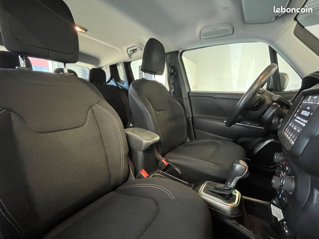 Jeep Renegade Limited FWD 150Cv/3EME MAIN/MOTEUR A CHAINE/CARPLAY/CAMERA DE RECUL/FEUX LED (image 16)