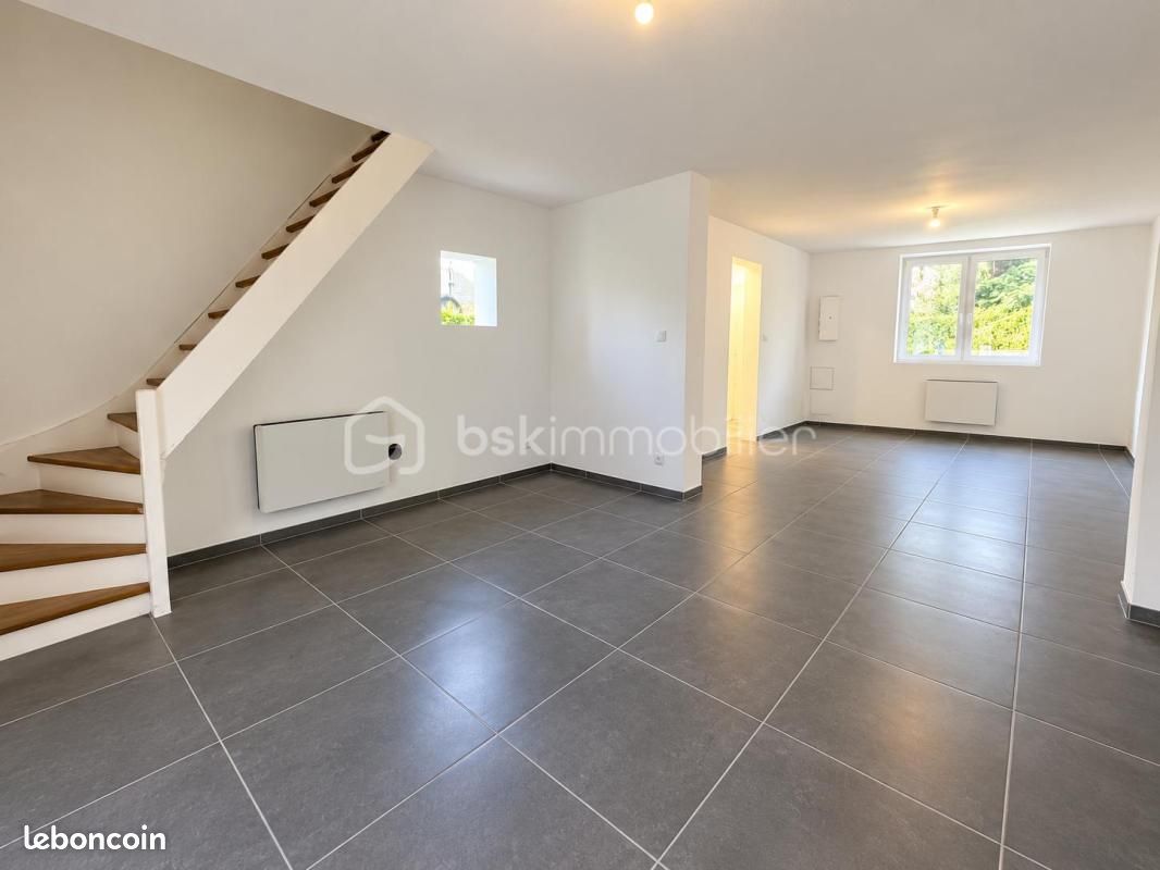 Maison 4 pièces 100 m² · à Tourcoing · 100 m² · 1 050 €/mois