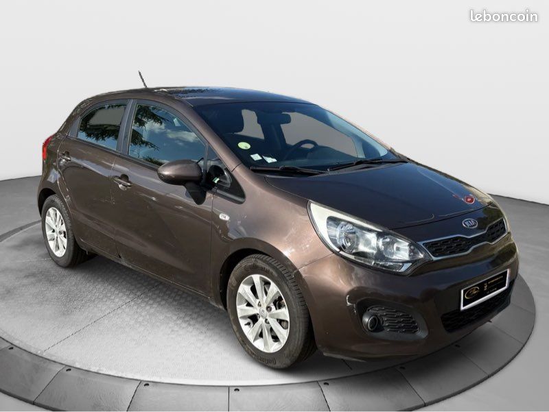 🚘 KIA Rio 1.4 CRDi Spirit (image 3)