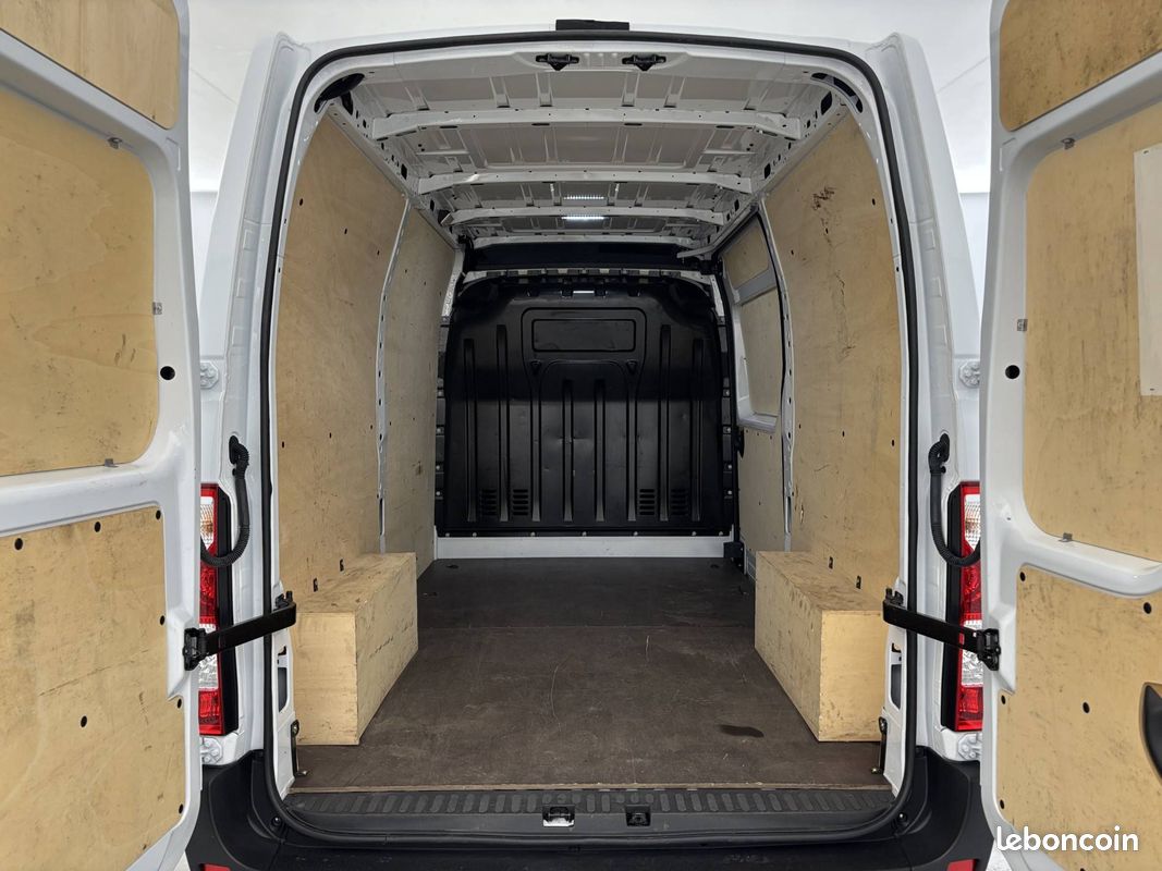 Renault trafic fgn l1h1 2800 kg blue dci 110 essentiel (image 18)