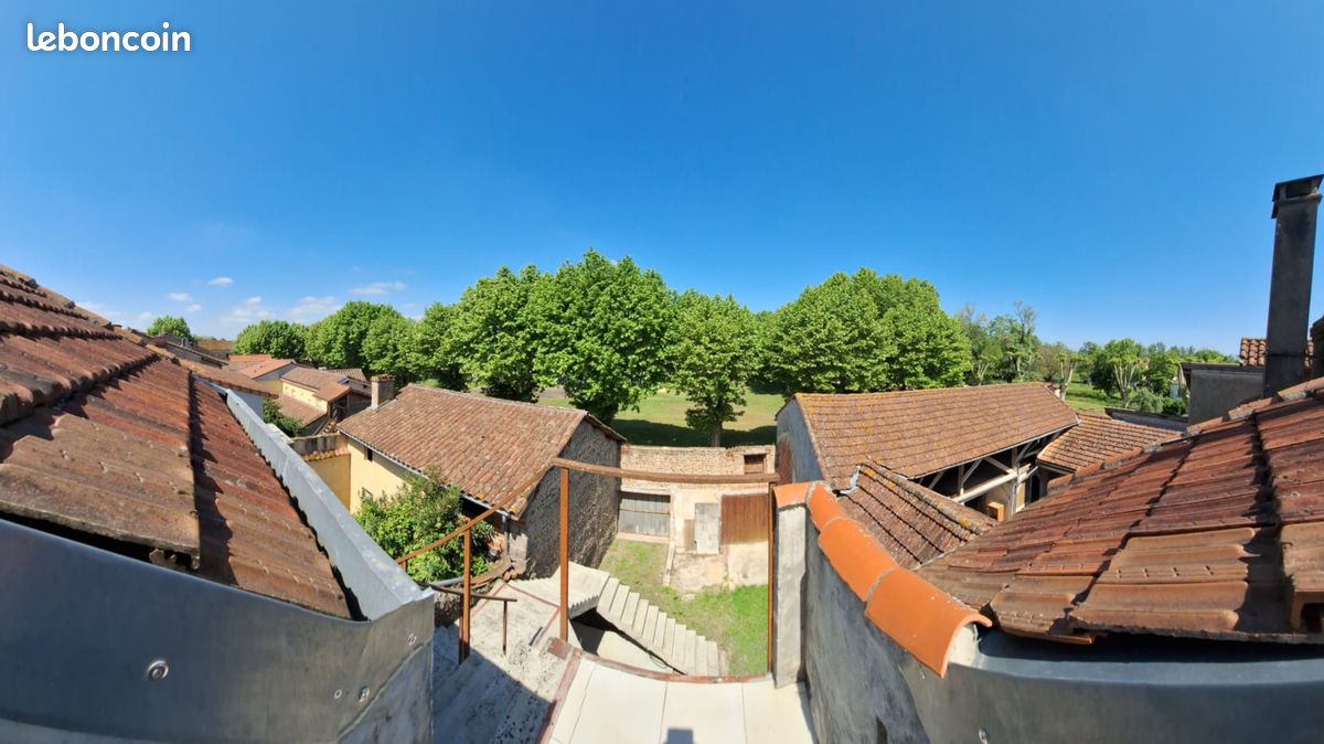 Maison 8 pièces 213 m² · à Riscle · 213 m² · 69 900 €