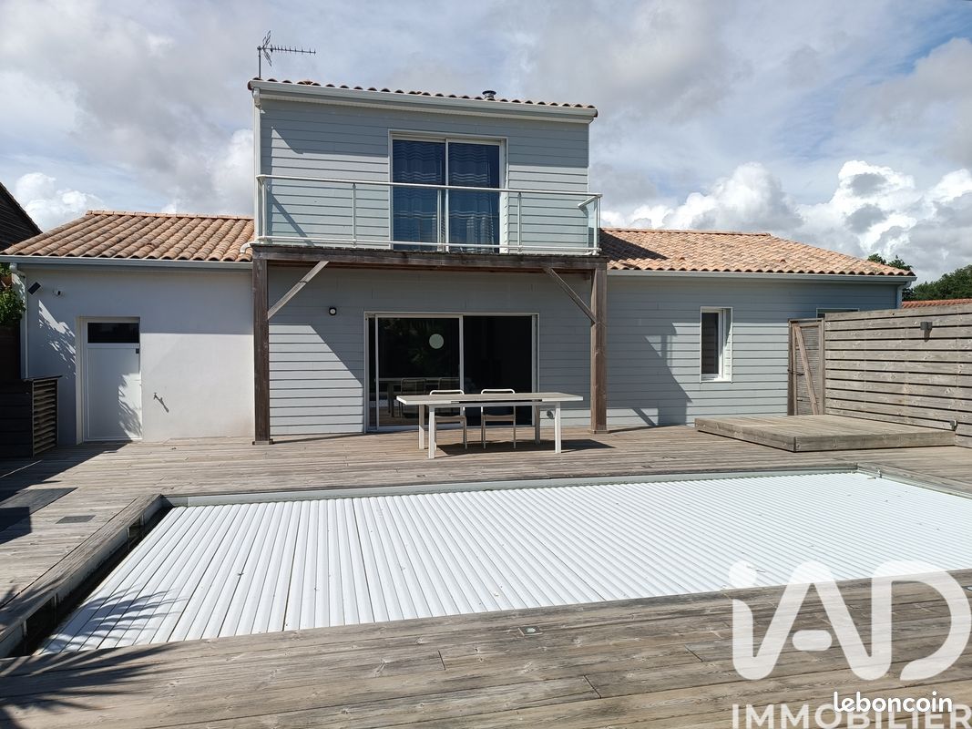Maison 4 pièces 116 m² · à Vairé · 116 m² · 357 000 €