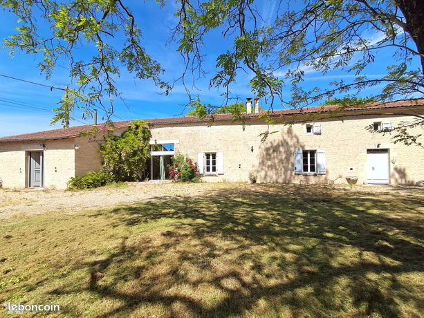 Maison 11 pièces 374 m²