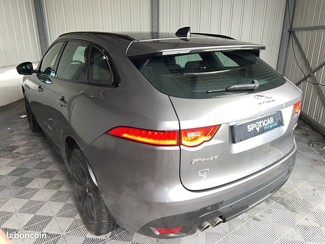 JAGUAR F-Pace 2.0 D - 180 ch AWD BVA8 Chequered Flag (image 7)