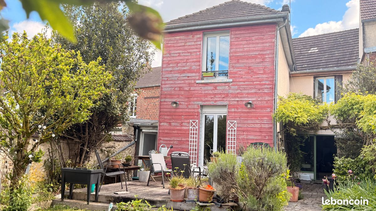 Maison 7 pièces 160 m² · à Noailles · 160 m² · 243 350 €