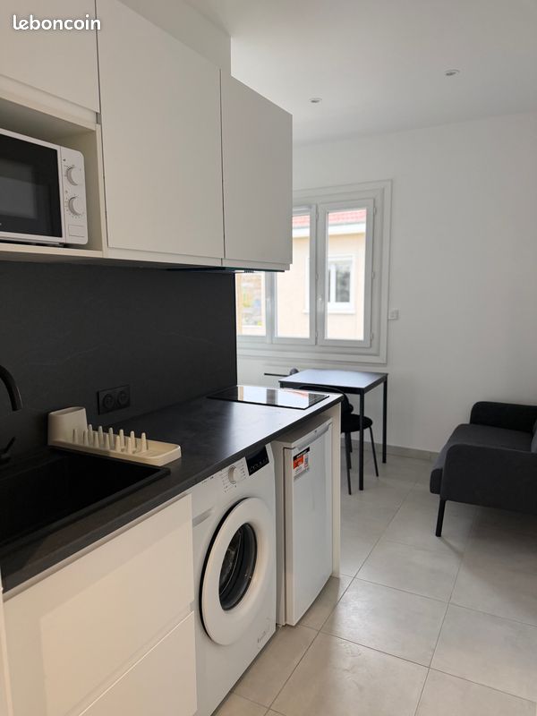 Appartement 2 pièces 27 m² · à Vénissieux · 27 m² · 750 €/mois