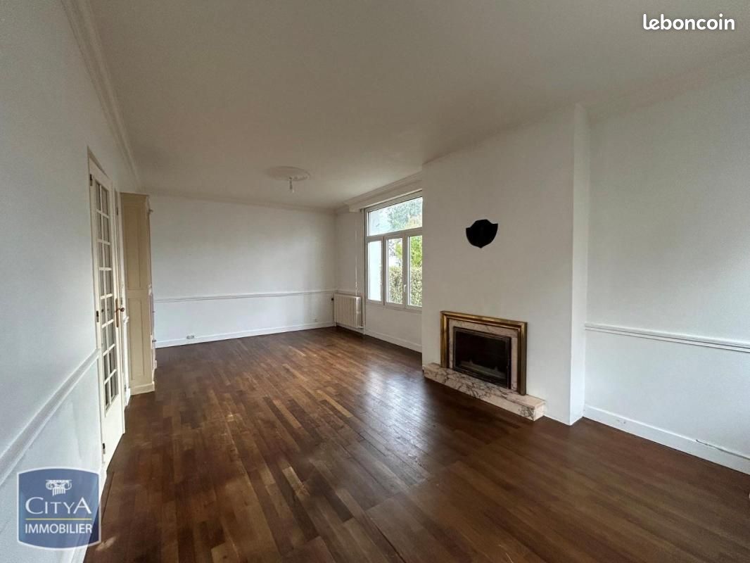 Maison 5 pièces 105 m² · à Châtellerault · 105,3 m² · 735 €/mois