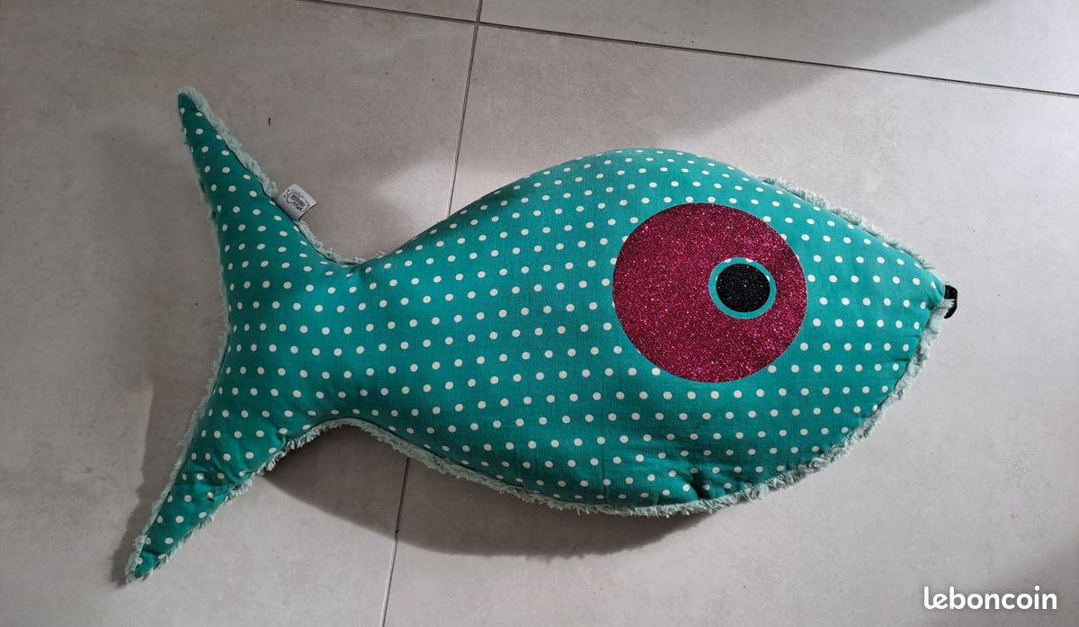 Hochet en forme de poisson rouge au crochet | Projets de bricolage Hochet en forme de poisson rouge au crochet | Projets de bricolage