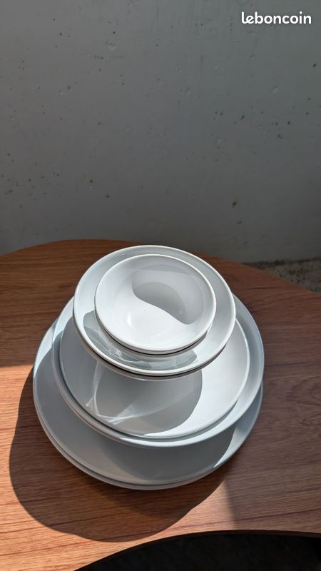 Lot d'assiettes Ikea (image 2)