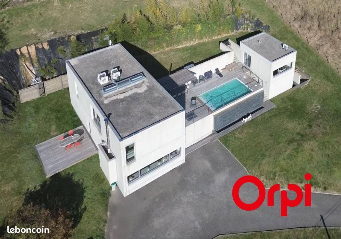 Maison 5 pièces 184 m² · à Bourgoin-Jallieu · 184 m² · 780 000 €