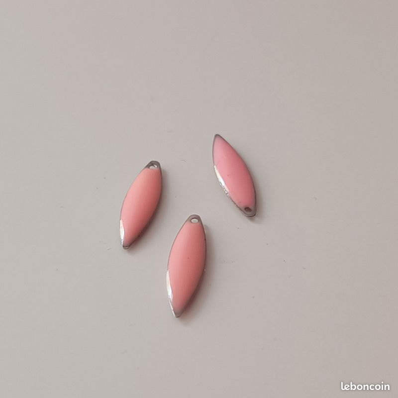 Lot de 10 sequins émaillés rose clair - forme navette longue 5x24mm (image 2)