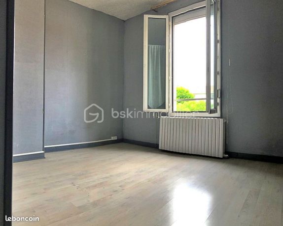 https://img.leboncoin.fr/api/v1/lbcpb1/images/c9/c7/16/c9c71627bdaa367098680792a48cb62a05978adb.jpg?rule=ad-image