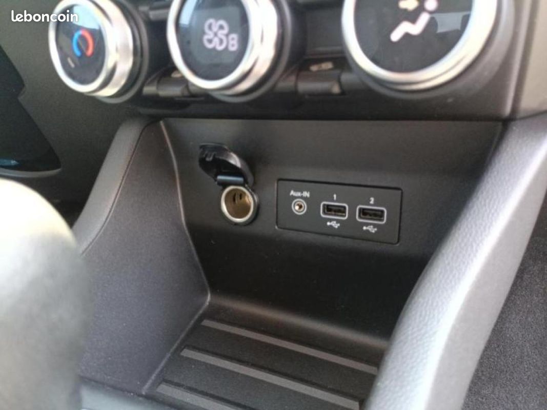 Renault Clio 1.6 E-Tech 145ch full hybrid Evolution (image 6)