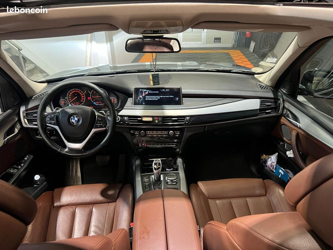 BMW X5 Exclusive - sDrive 25d -7pl F15 - TO - SUIVI - H/K - CAM 360° - HUD - SIEGES CHAUFFAN (image 29)