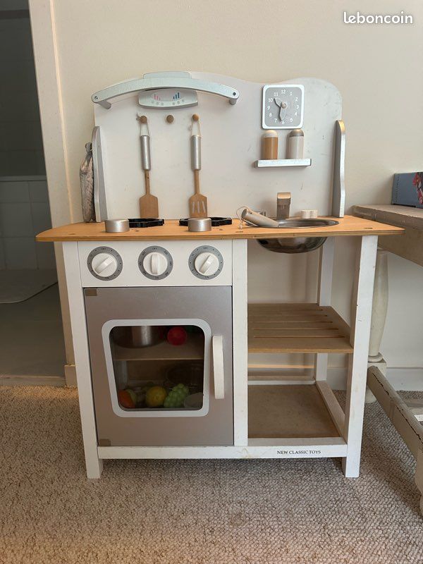 Cuisine enfant New Classic Toys bois avec accessoires Jeux Jouets