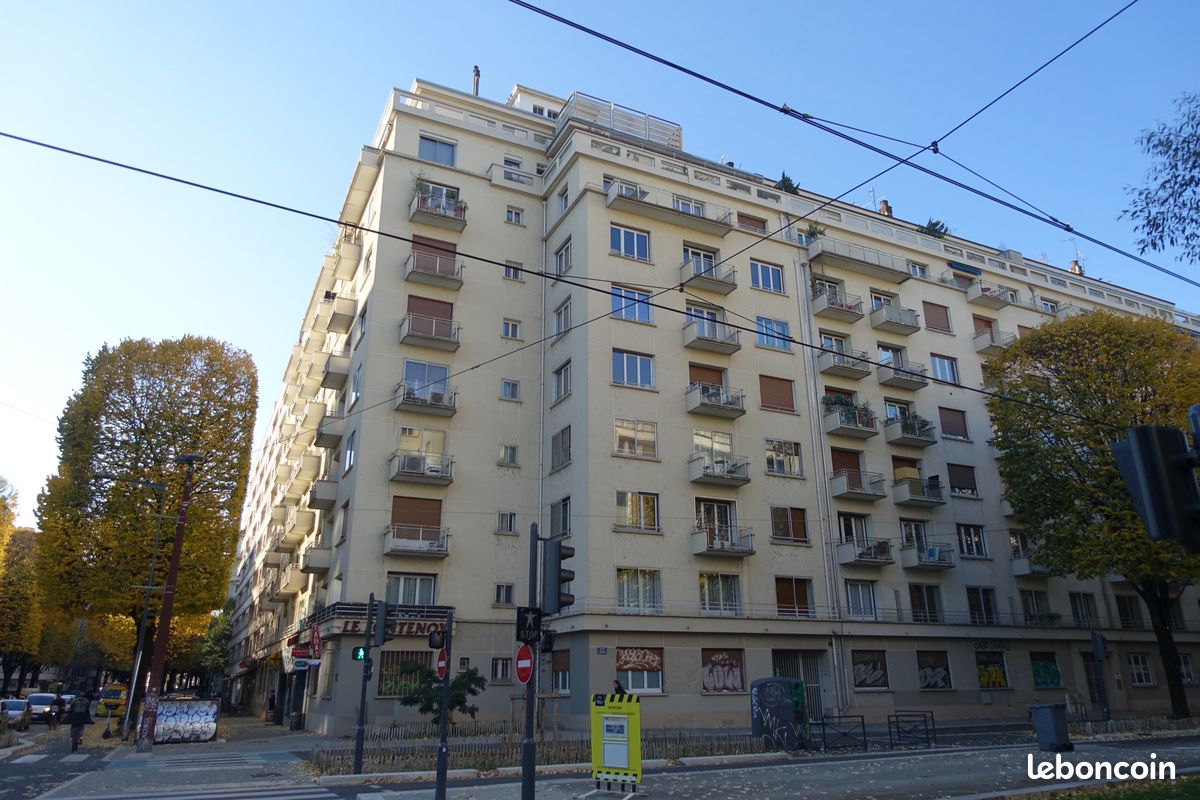 Appartement 3 pièces 84 m² · à Grenoble · 84 m² · 902 €