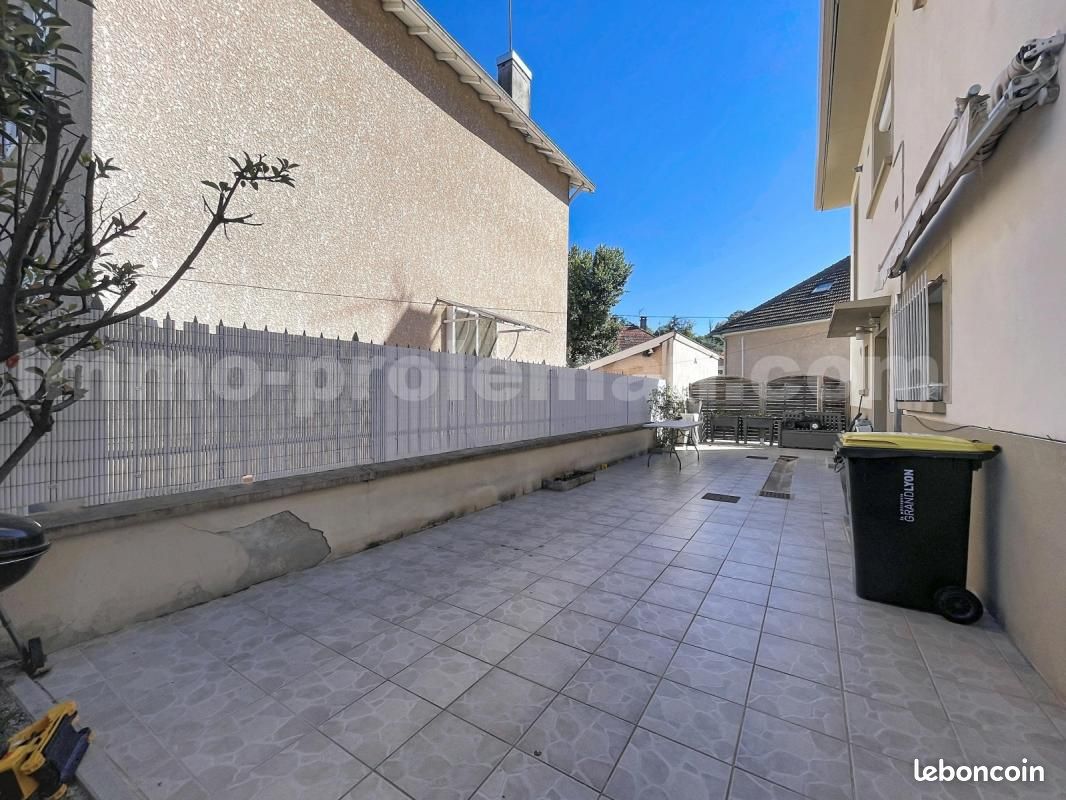 Appartement 3 pièces 49 m² · à Saint-Fons · 49 m² · 145 000 €