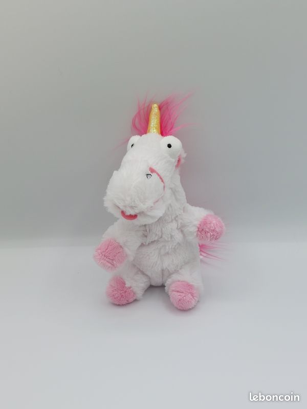 Peluche doudou licorne blanche rose LES MINIONS NICOTOY Simba 20