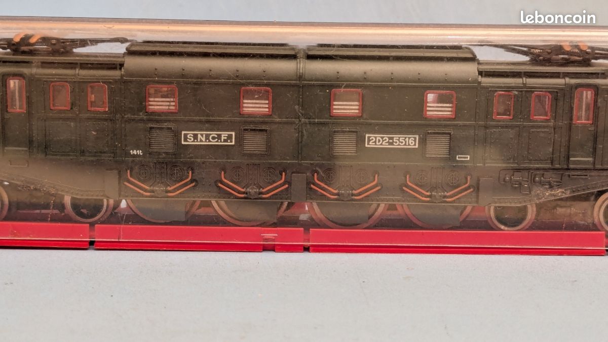 732698_7