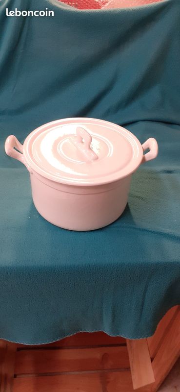 Soupière en porcelaine blanche (image 1)