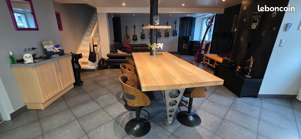 Maison 6 pièces 166 m² · à Moffans-Et-Vacheresse · 166 m² · 193 000 €