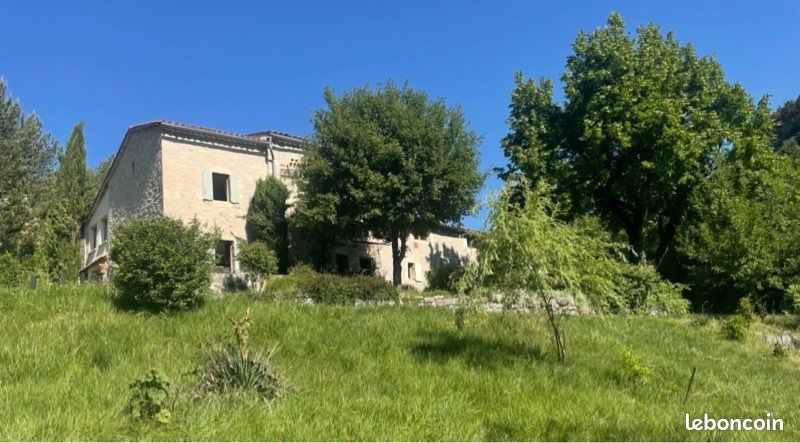 Maison 7 pièces 250 m² · à Saint-Nazaire-le-Désert · 250 m² · 595 000 €