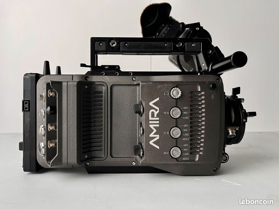 Caméra ARRI Amira Premium 1136h - Ultra HD, Double Slot CFast 2.0, Grise (TVA Récupérable)