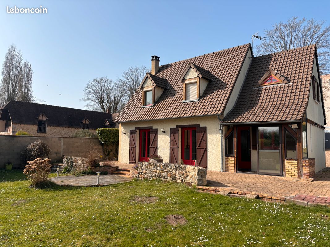 Maison 7 pièces 106 m² · à Épernon · 106 m² · 325 000 €