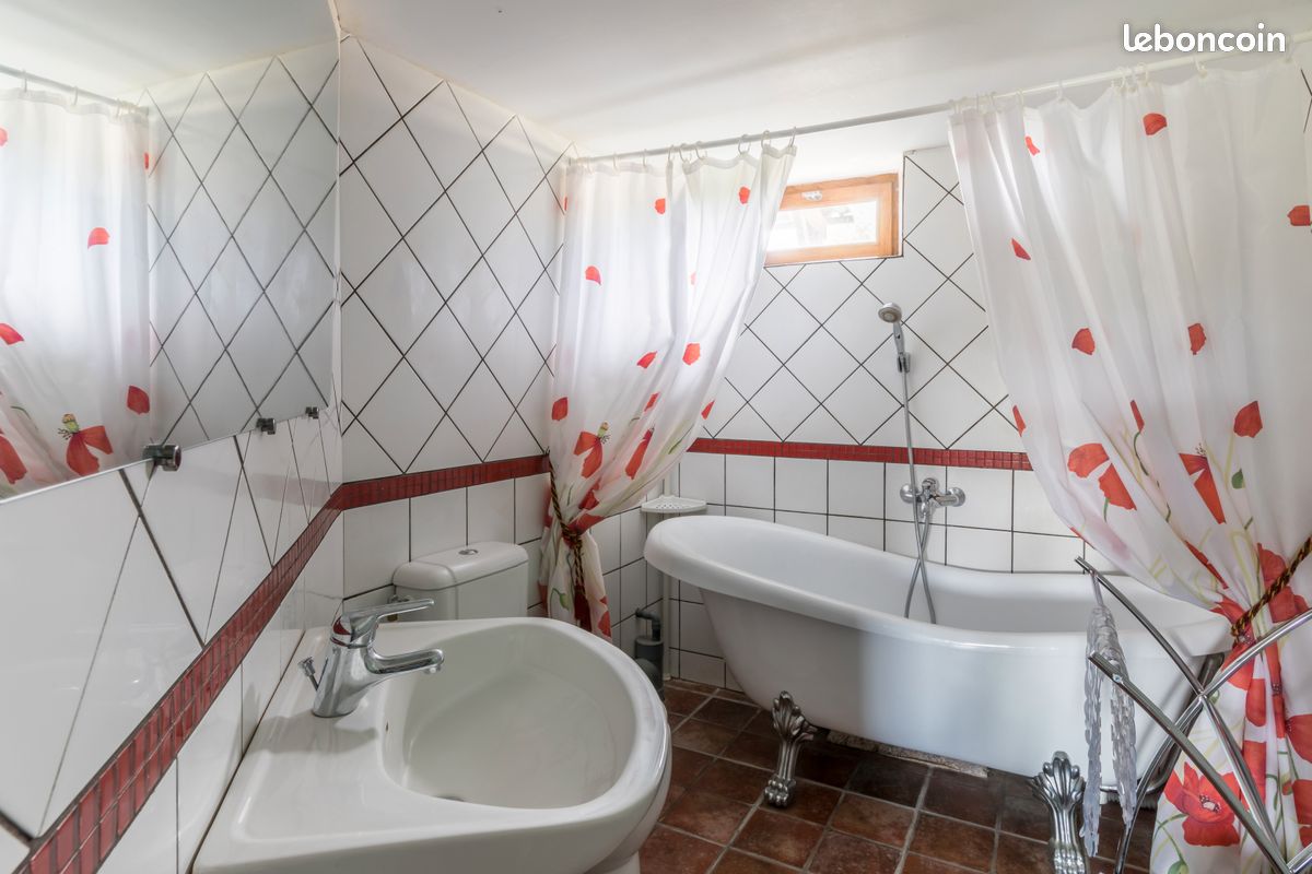 Gîte piscine intérieure privée couverte chauffée - Etang de pêche - Terrain clos - Animaux acceptés. En Creuse, entre Limousin et Berry. Ouvert vacances Toussaint (image 8)