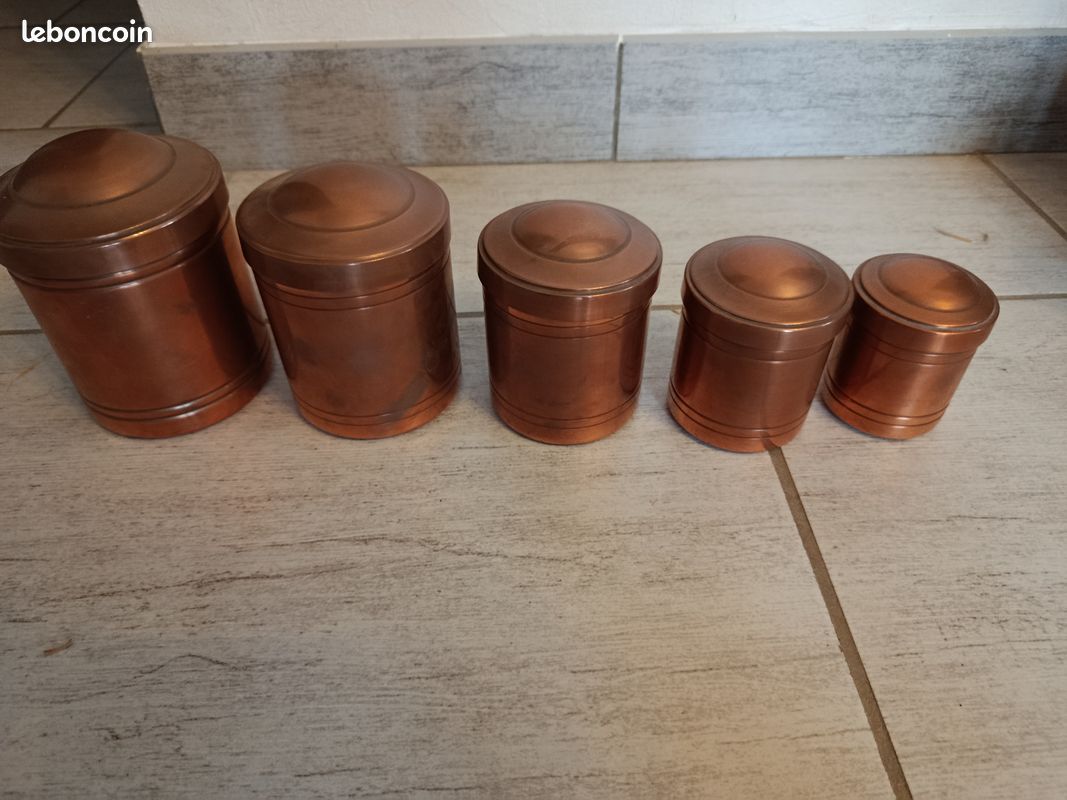 Lot 5 pots à épices gigognes en cuivre (image 1)
