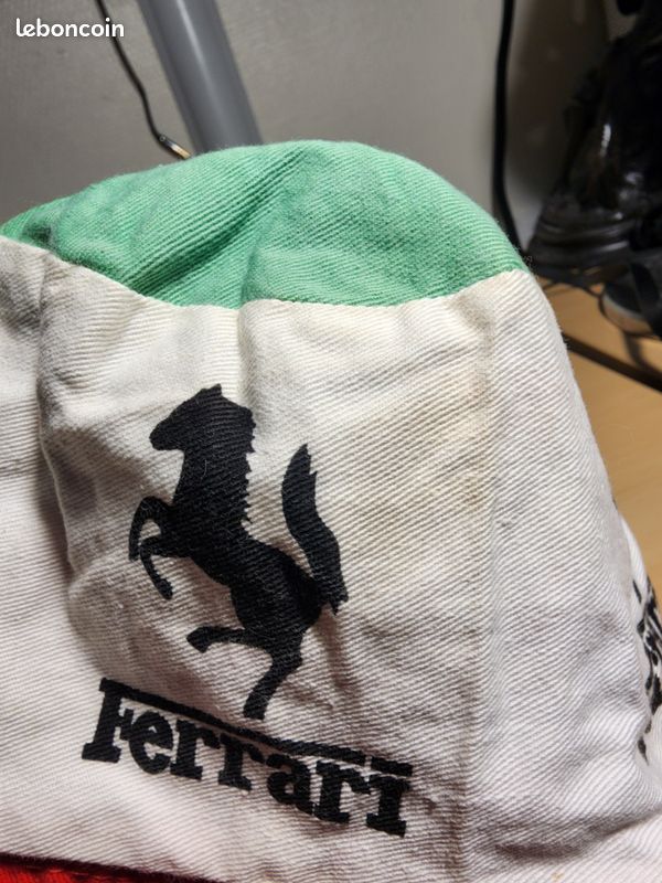 Foulard Ferrari Vintage 100% Soie - Cheval Cabré Aqua - Fait Main Italie Années 90