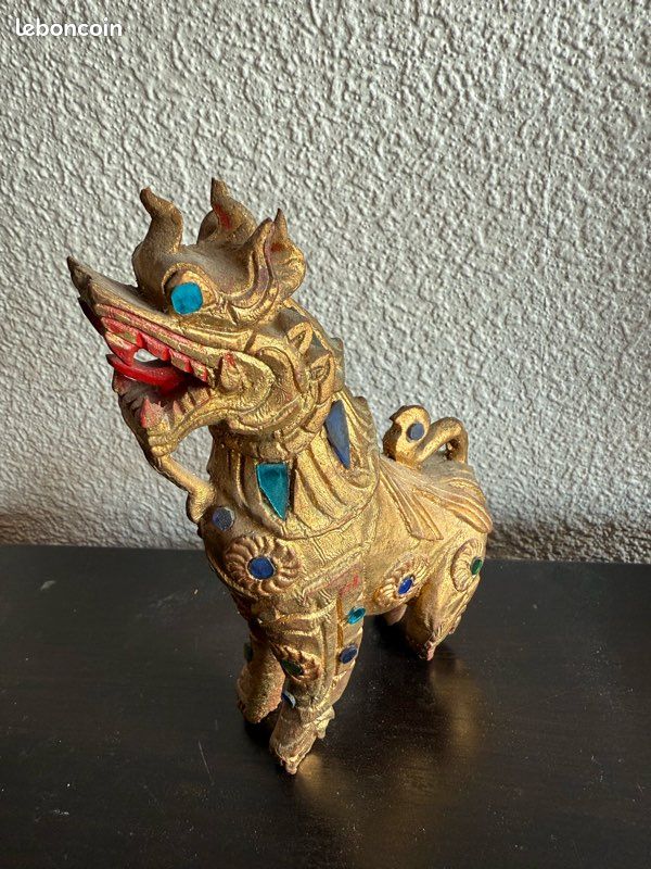 Chien Foo lion en bois dorée (image 1)