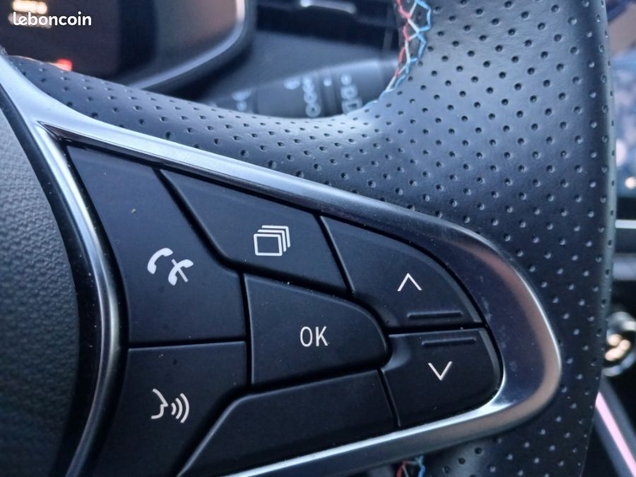Renault Clio V 1.0 TCe 90 BVM6 ESPRIT ALPINE GPS 9.3" Cockpit JA17 (image 32)